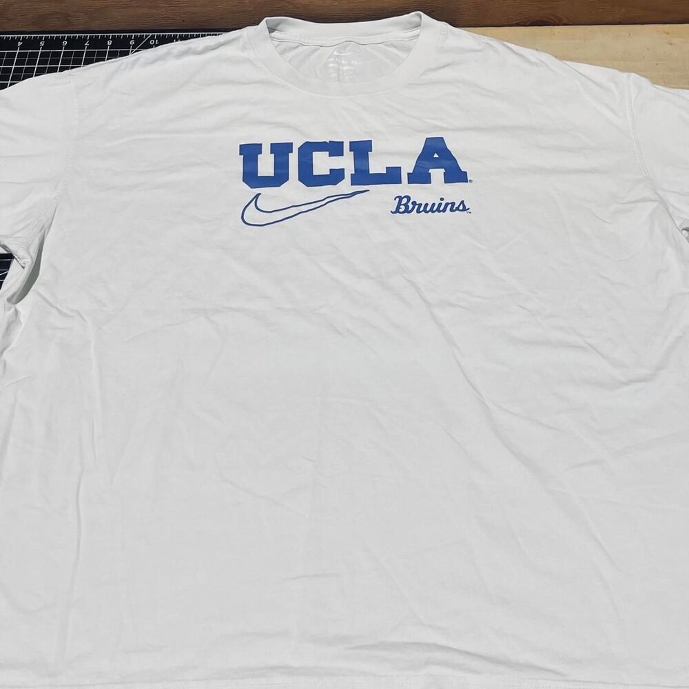 Nike Men's White T-shirt